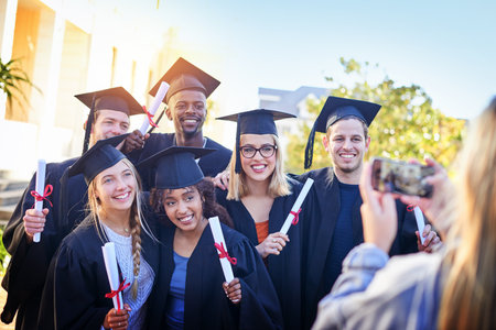The Ultimate Guide to Volunteering for Students and Graduates in the UK